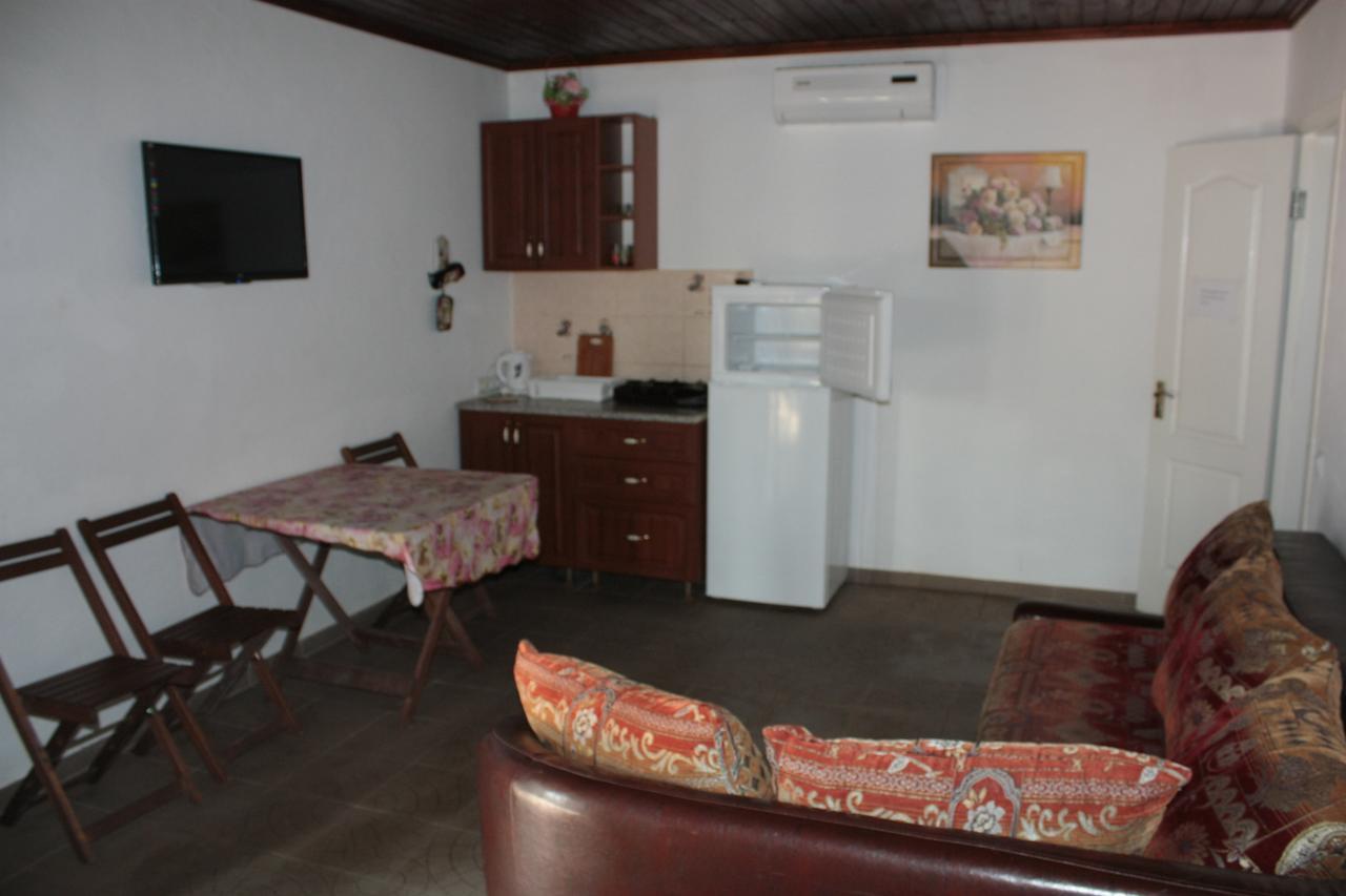 Akvitaniya Mini-Hotel Zatoka Buitenkant foto